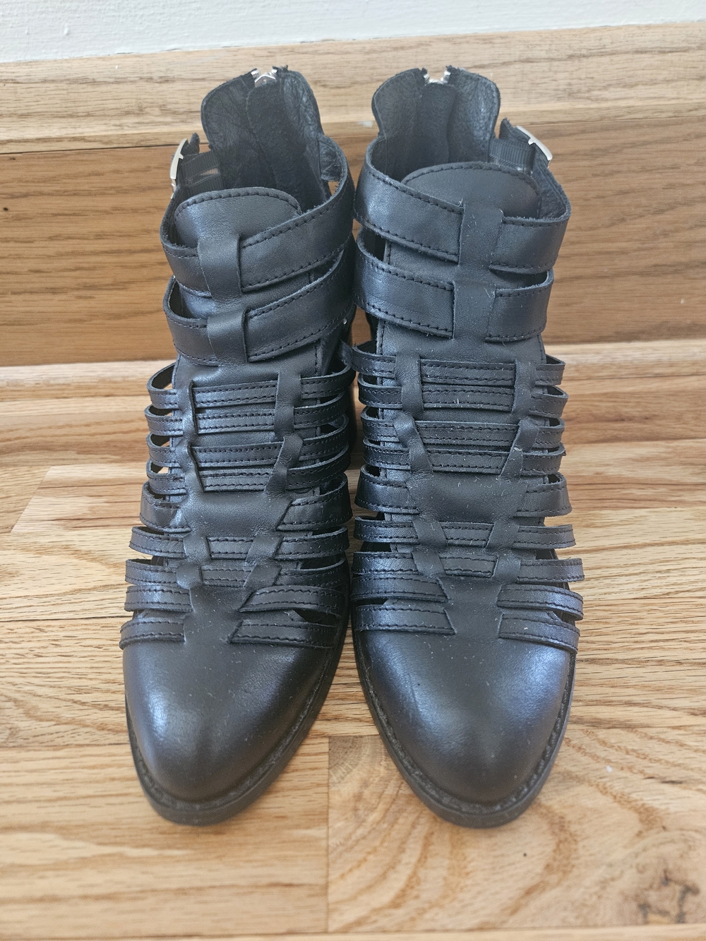 Steve Madden Leather Strappy Gladiator Ankle Booties Sz 9